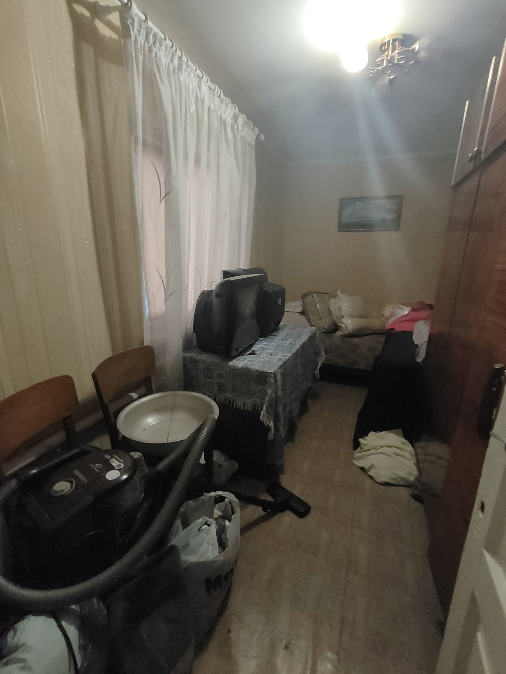 🏡 Продаётся часть дома в районе кв. Чапаева (УТОС), ул. Щорса 📐 Просторный, тёплый дом с удобной планировкой 🛏 4 комнаты, из них 2 — изолированные 🚿 Санузел совмещён, выполнен хороший косметический ремонт 🍽 Просторная кухня 🔥 Отопление — трубная система 🪟 Металлопластиковые окна 🚪 металлические двери 💧 Газова...